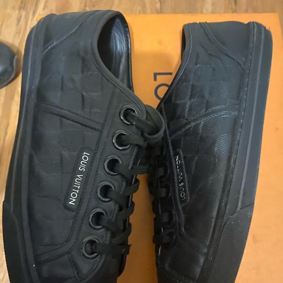 Louis Vuitton sneakers - Picture 2 of 4
